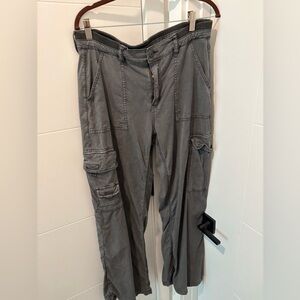 American Eagle Drape Stretch Cargo Super High Waisted Baggy Wide Leg Pant